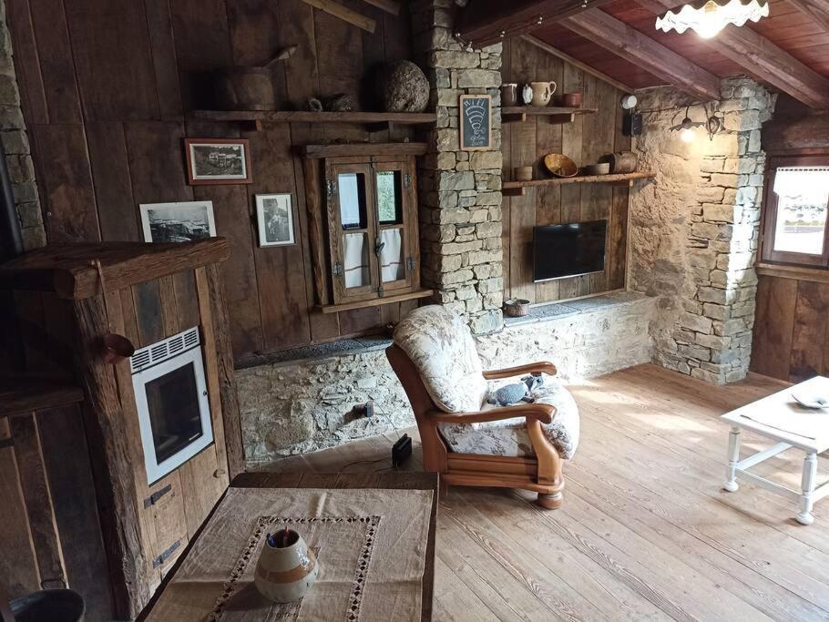 Ca' De Baci' Du Mattu Villa Mendatica Екстериор снимка